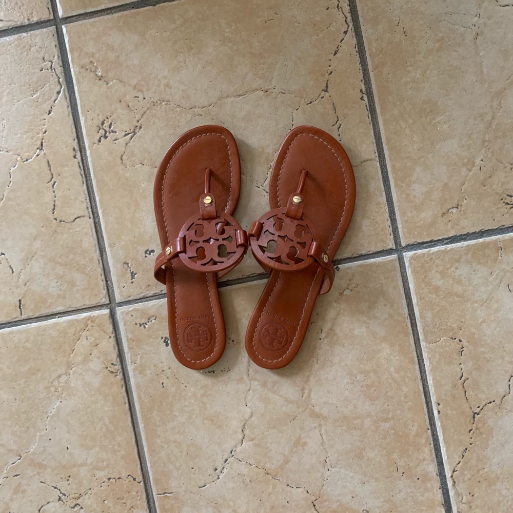 Slide sandals
